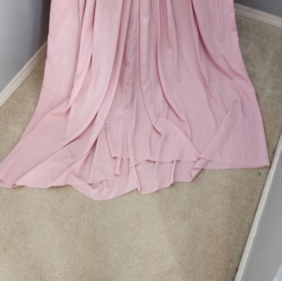 Beautiful  maternity photoshoot gown - Picture 3 of 10